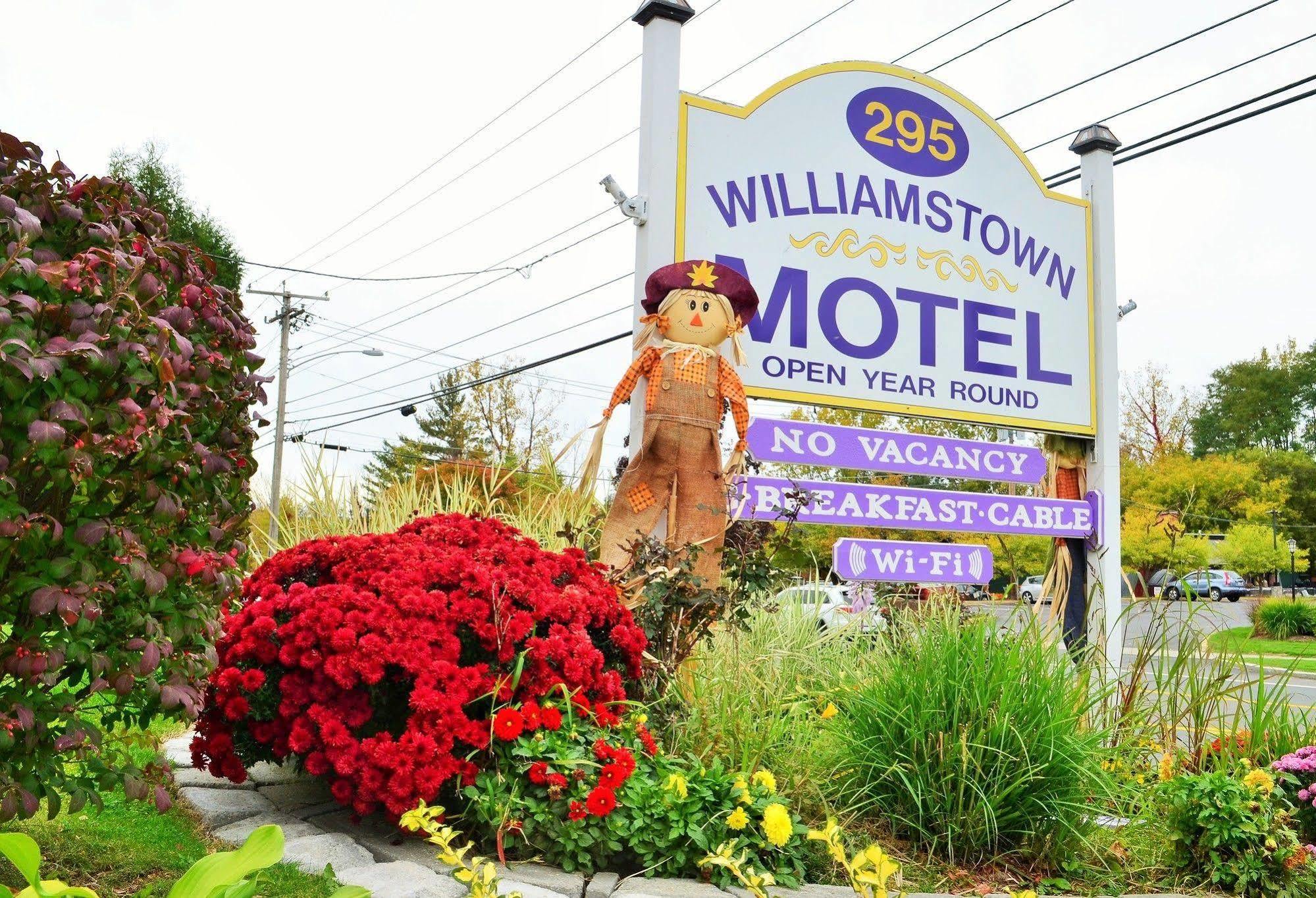 Williamstown Motel Экстерьер фото