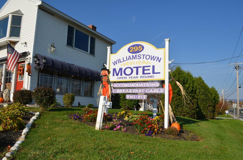 Williamstown Motel Экстерьер фото